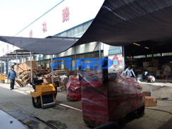 福瑞得機(jī)械微動(dòng)態(tài)--座駕壓路機(jī)、手扶壓路機(jī)、灌縫機(jī)包裝發(fā)貨
